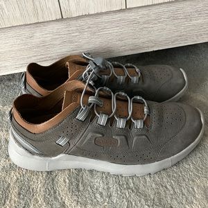 Keen Men’s Highland Shoe Size 11 (Like New)